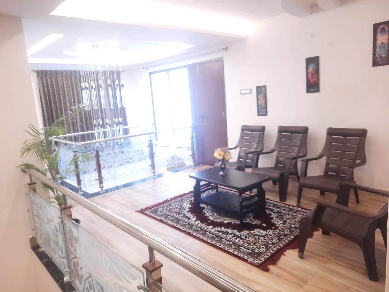 Upper floor family seating lounge